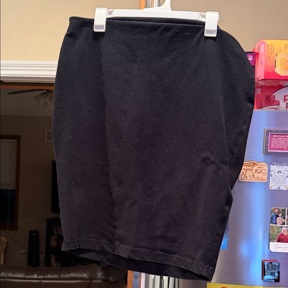 Old Navy Classic Black Skirt